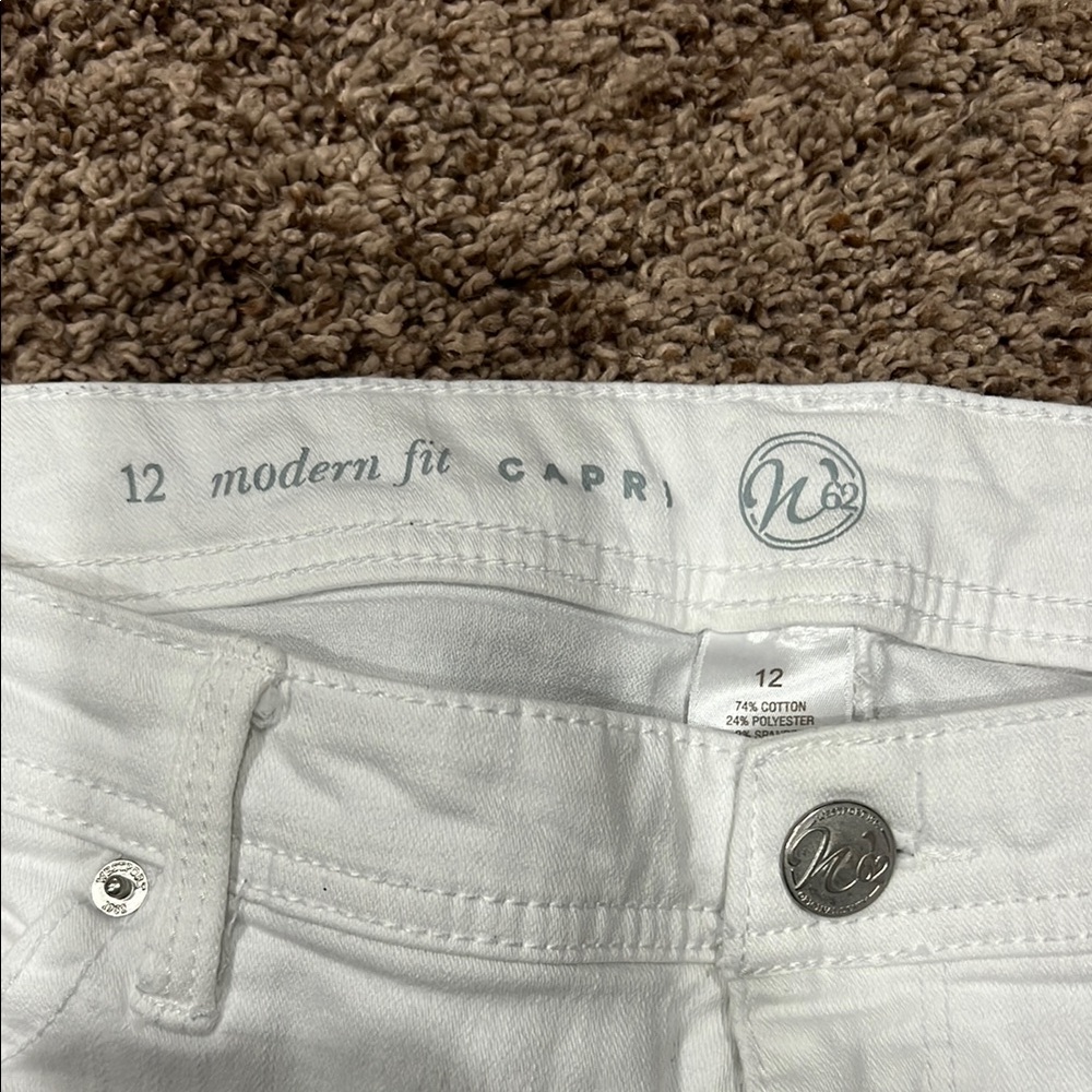 White capris - Picture 3 of 8